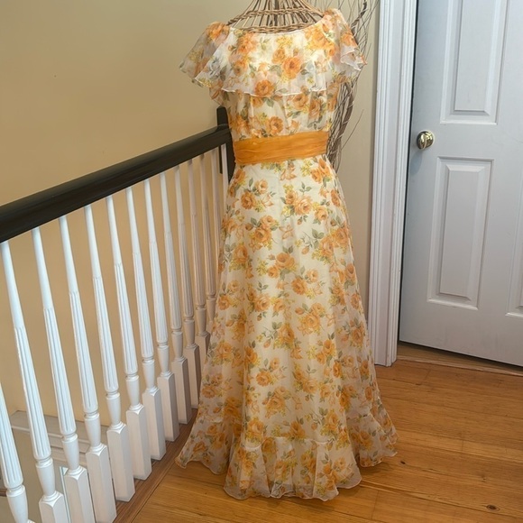 Sylvia Ann Dresses & Skirts - Sylvia Ann 1970’s prom dress or cocktail dress